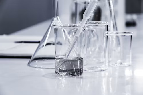 Glassware — borosilicate beakers, flasks, burettes